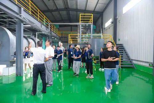 油用牡丹 成就合阳富民大产业 第四届 让世界倾听陕西声音 主题采访团走进合阳县坊镇中资国业牡丹产业工厂